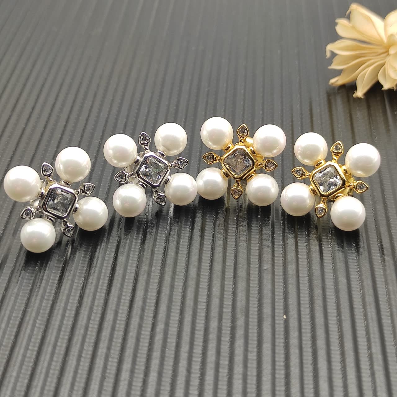David Yurman Elegant Pearl and Diamond Stud Earrings